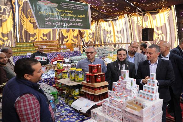 محافظ أسوان يشدد على خفض أسعار السلع الأساسية