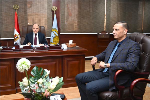 محافظ الغربية يستقبل نائبه ويشدّد على العمل الميداني بروح الفريق الواحد