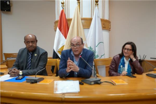 المعمارى حمدي السطوحي ود.نهلة إمام و روبرت باروا
