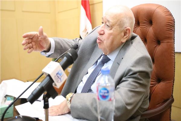 الدكتور محمد أبو شادي