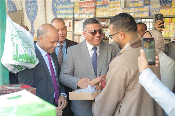 محافظ قنا: توفير أماكن بالمجان للتخفيف عن كاهل المواطن