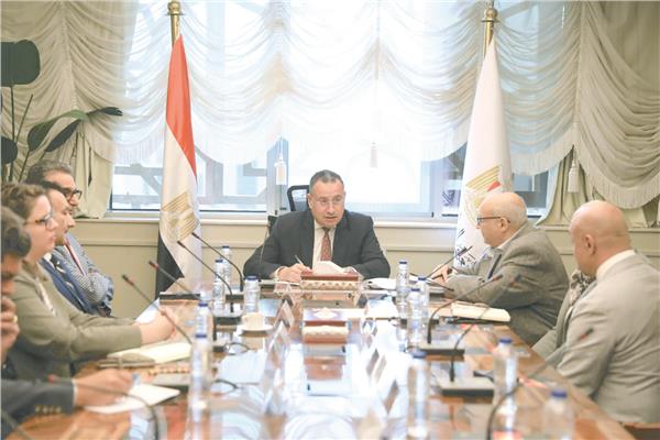  وزير التعليم العالى والبحث العلمى د. عبد العزيز قنصوة