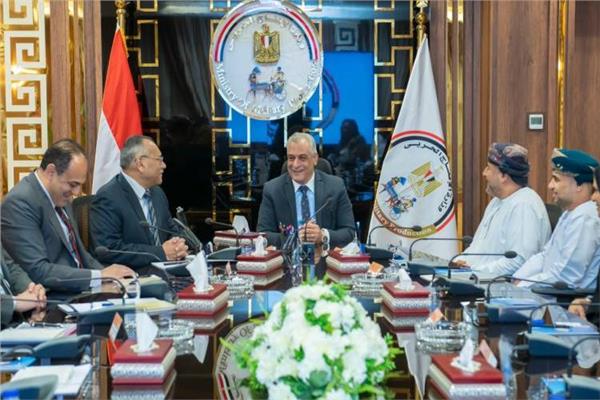 الدكتور مهندس صلاح سليمان جمبلاط وزير الدولة للإنتاج الحربي