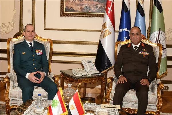  وزير الدفاع والإنتاج الحربى وقائد الجيش اللبناني 