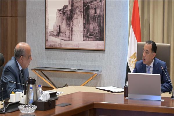  الدكتور مصطفى مدبولي ووزير الكهرباء - أرشيفية