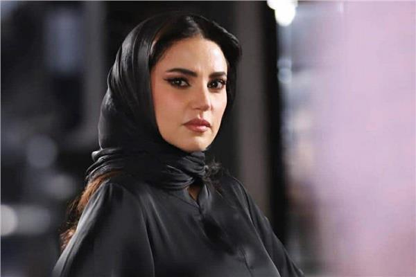  الفنانة درة