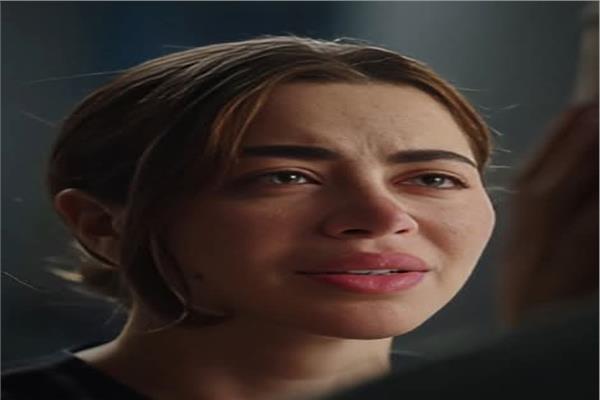 الفنانة يارا السكري