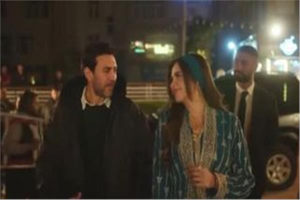 الفنانة ياسمين عبدالعزيز