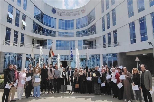 الرعاية الصحية تُطلق مبادرة «رهن إشارتك» لتعليم لغة الإشارة بمحافظة السويس 