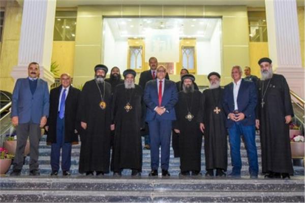 محافظ الإسكندرية يستقبل وفداً من الكنيسة القبطية