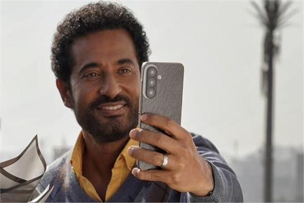  النجم عمرو سعد