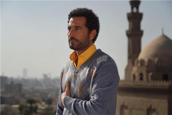  النجم عمرو سعد
