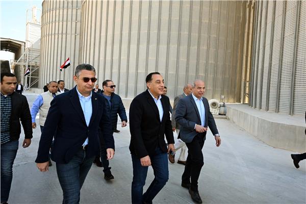  مدبولي:  الدولة لا تبني مجرد جدران بل تشيد مجتمعات عمرانية متكاملة الخدمات تُلبي مطالب المواطنين