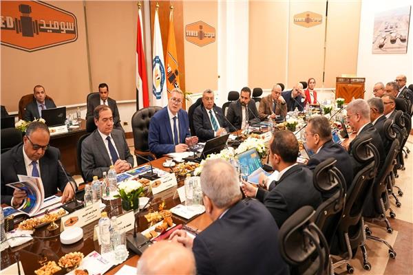 خلال الاجتماع