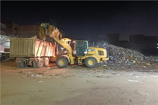 حملة مكثفة لرفع المخلفات والتراكمات