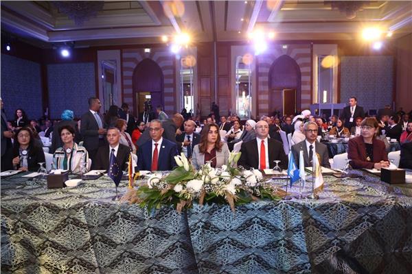 وزيرة التنمية المحلية والبيئة : القطاع الخاص ركيزة أساسية لتحقيق التنمية الاقتصادية المحلية 