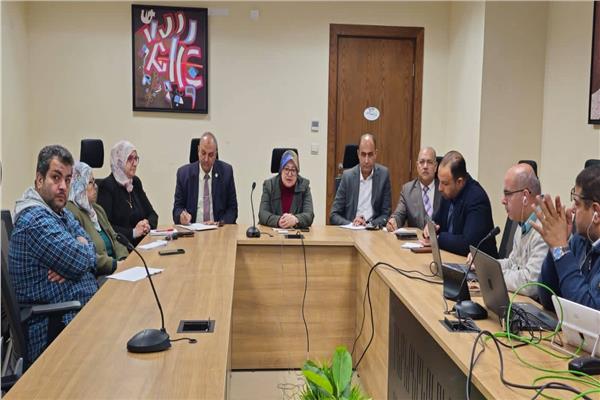 تفاصيل اجتماع رئيس الادارة المركزية للتعليم العام مع مستشاري المواد الدراسية
