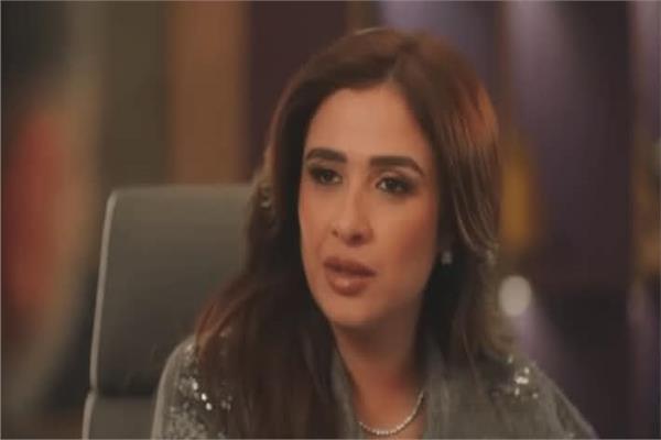 الفنانة ياسمين عبد العزيز
