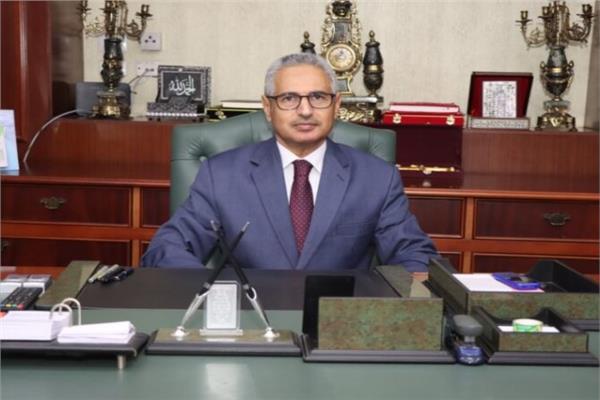 محافظ بني سويف يعتمد تعريفة الركوب الجديدة 