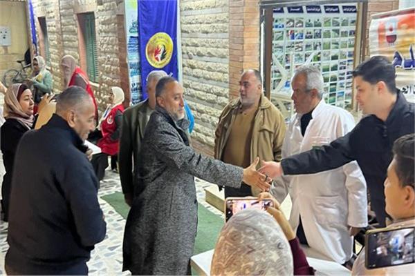   الدكتور عمرو عادل في لقاء مع مواطني شمال سيناء