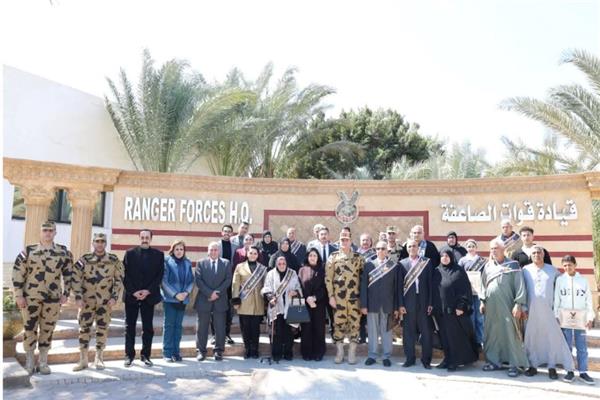  قيادة قوات الصاعقة خلال الاحتفال بأسر الشهداء