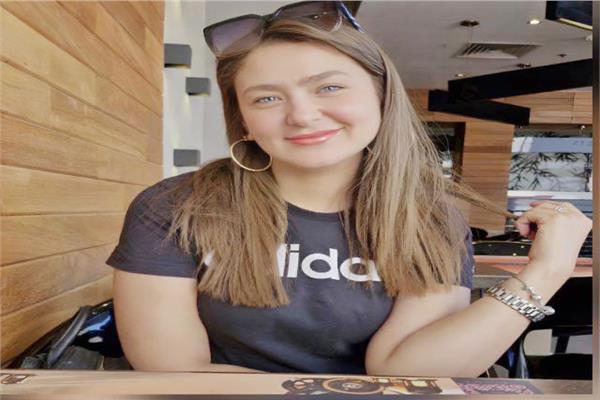 الفنانة نشوى عمران : الشارع المصرى فى رمضان كنز من الإلهام التشكيلى l حوار