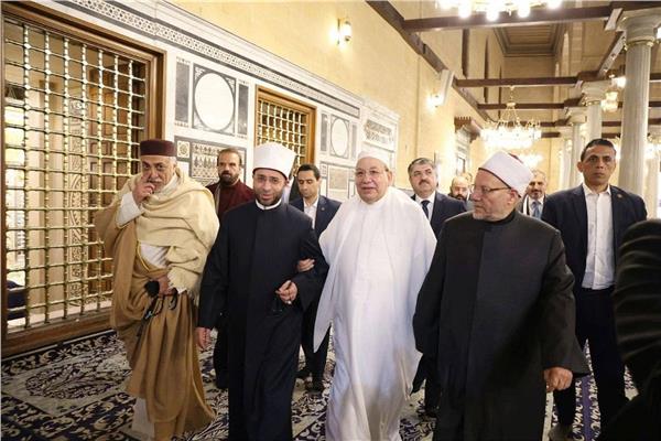 وزير الأوقاف يشهد ملتقى الفكر الإسلامي الدولي بمسجد الإمام الحسين