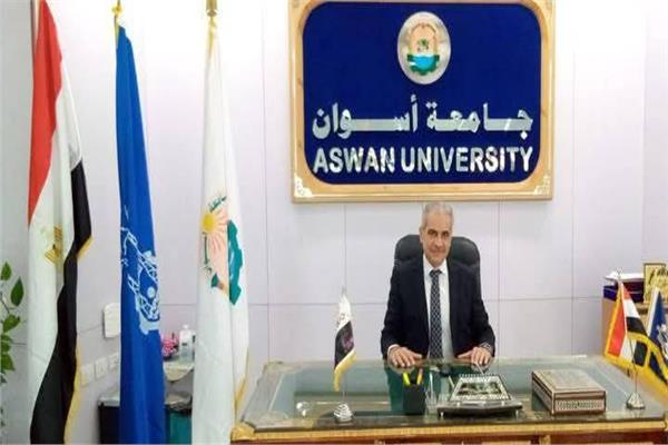 الدكتور لؤي سعد الدين نصرت القائم بأعمال رئيس جامعة أسوان