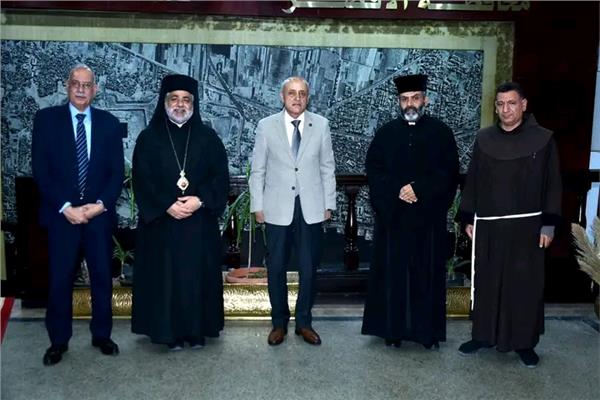 الأنبا يواقيم أسقف عام إسنا وأرمنت يهنئ محافظ الأقصر بعيد الفطر المبارك