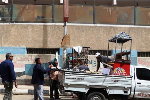  حملة موسعة لرفع الإشغالات بمدينة أسوان