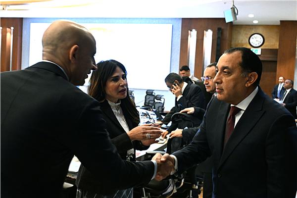 رئيس الوزراء الدكتور مصطفى مدبولي ووزير التعليم قبل اجتماع الحكومة الأسبوعي