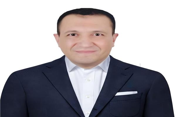 أحمد الصادق رئيس مصلحة الضرائب العقارية