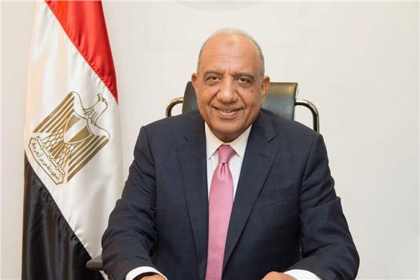 الدكتور محمود عصمت وزير الكهرباء والطاقة المتجددة