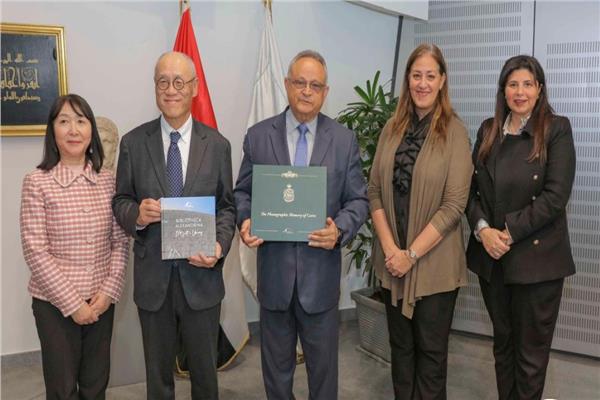 مدير مكتبة الإسكندرية يبحث التعاون مع سفير اليابان 