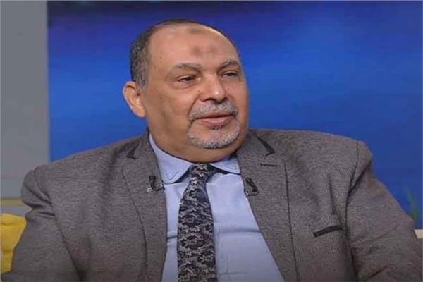  الدكتور على إسماعيل