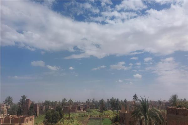 الطقس يخالف التوقعات في قنا