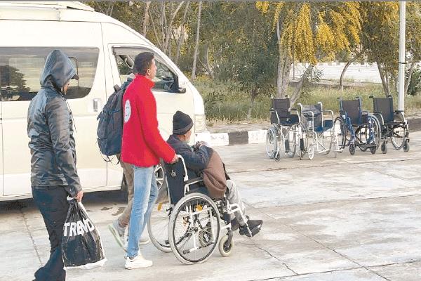 معبر رفح  يستقبل من الجانب المصرى 25 من العائدين إلى قطاع غزة