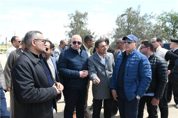 وزير الري ومحافظ الفيوم يتفقدان حالة المنظومة المائية بالمحافظة  