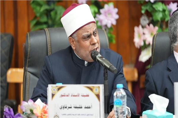  الدكتور أحمد الشرقاوي وكيل قطاع المعاهد