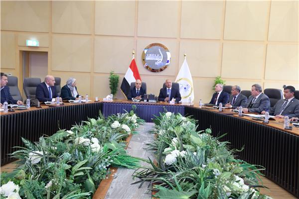 اجتماع موسع بين وزيري النقل والري لتسريع إجراءات المشروعات المشتركة وتعويضات نزع الملكية