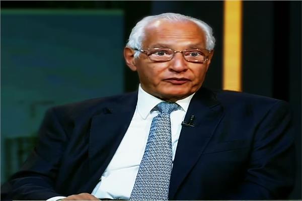 د.علي الدين هلال