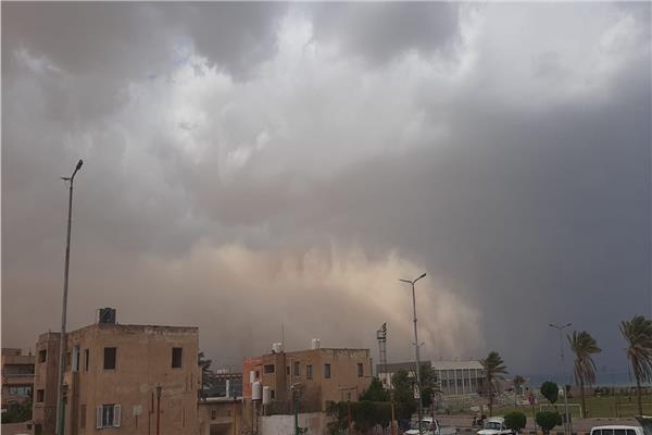 عاصفة ترابية