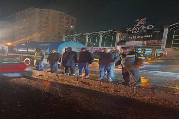  رئيس مياه الغربية يتفقد جهود رفع مياه الأمطار