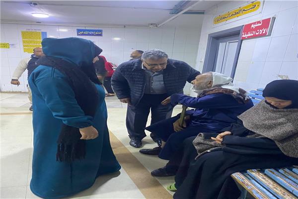 محافظ الدقهلية يتفقد مستشفى شربين 