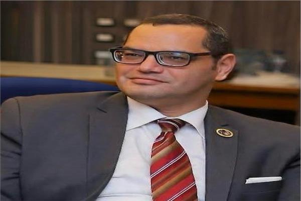 الدكتور ياسين الشاذلي عميد كلية الحقوق جامعة عين شمس