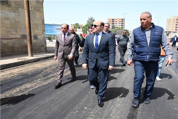 محافظ الغربية يتفقد اعمال  رصف محور طريق المعامل