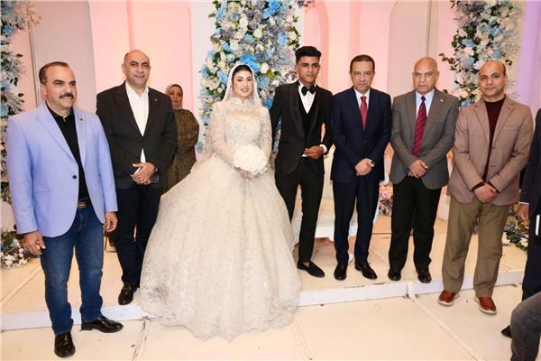  محافظ المنوفية يشهد حفل زفاف عروسين أيتام