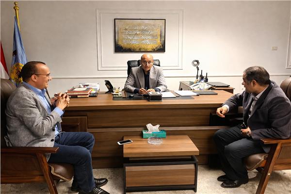 خلال الاجتماع