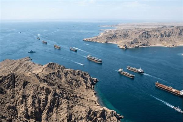أرشيفية - مرور 15 سفينة عبر مضيق هرمز