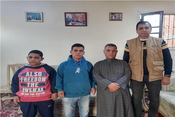  أسرة الأقزام بالقومسيون